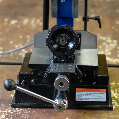 MM-B375P-16-close-up-clamping knob front view